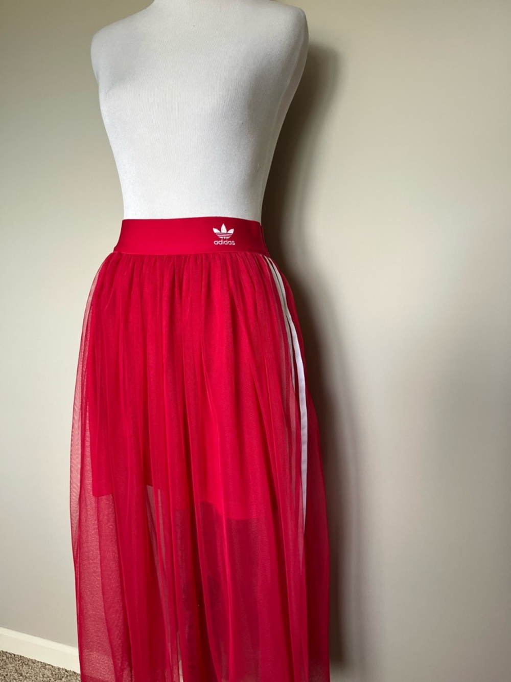 Adidas Women's Red Pleated Tullle Skirt Size Small - Picture 7 of 9